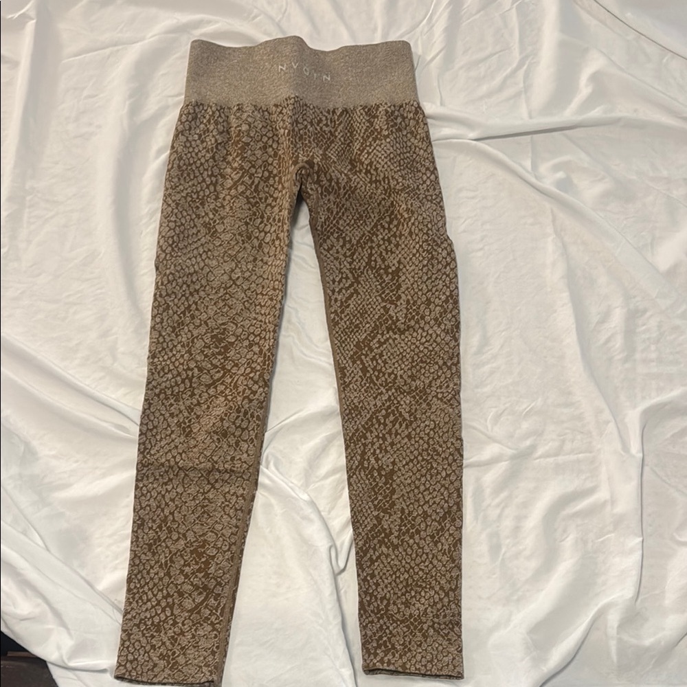 Stylish Snake Print Leggings